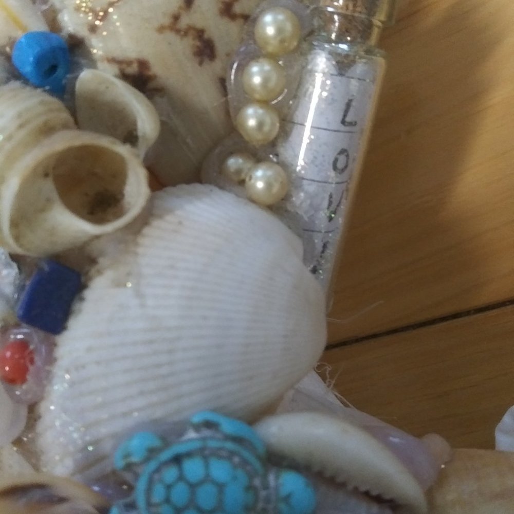 Seashell wreath - Picture 8 of 15